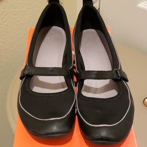 Kenneth Cole Leather/Fabric Slip on Shoes Sz 8